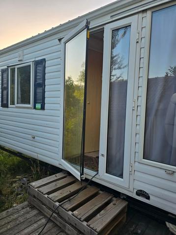 Zoek een studio zonder domicilie  beschikbaar voor biedingen