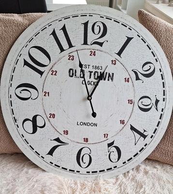 Wandklok 60cm beschikbaar voor biedingen