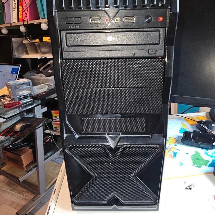 Volledige PC 5,5 Terra aan schijven, Computers en Software, Desktop Pc's, Refurbished, 3 tot 4 Ghz, HDD, SSD, 16 GB, Met videokaart