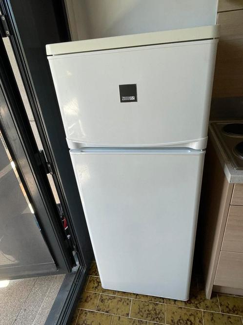 Zanussi ijkast met freezer compartiment, Elektronische apparatuur, Koelkasten en IJskasten, Gebruikt, Ophalen