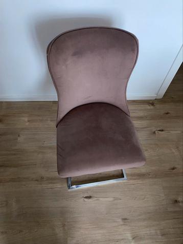 4 luxe eetkamerstoelen beschikbaar voor biedingen