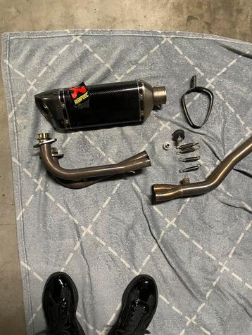 Akrapovic, Enlèvement