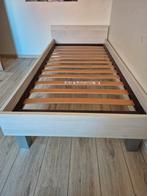 1 persoonsbed met lattenbodem, Huis en Inrichting, Slaapkamer | Bedden, Ophalen, Zo goed als nieuw, Eenpersoons, Hout