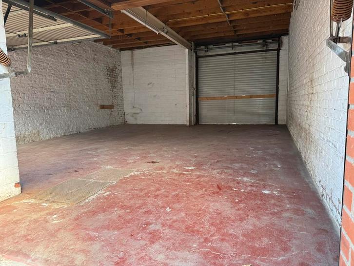 Te huur opslagplaats of dubbele garage  te Menen, Immo, Garages en Parkeerplaatsen, Provincie West-Vlaanderen