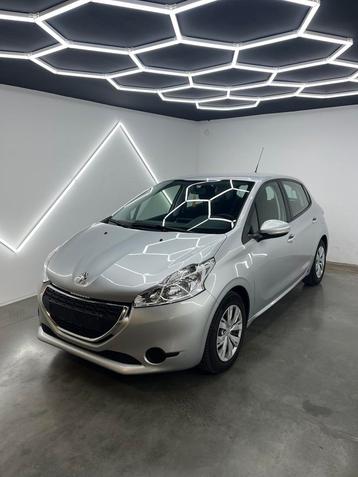 Peugeot 208| 2015| 97.310KM| NIEUWE DISTRIBUTIE SET beschikbaar voor biedingen