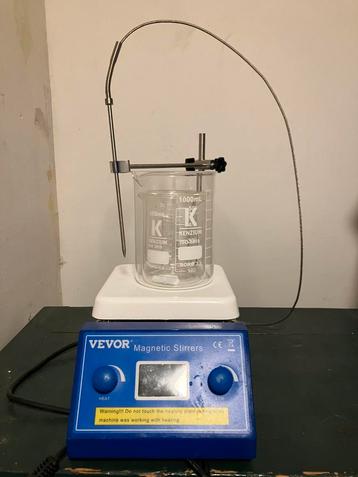 Agitateur magnétique chauffant 200-2000tours/min (max 320*C) beschikbaar voor biedingen