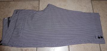 Kniebroek  dames / Prima staat beschikbaar voor biedingen