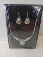 Elegant en verfijnd chique ornament van metaal en strass Nin, Ophalen of Verzenden, Nieuw, Met strass