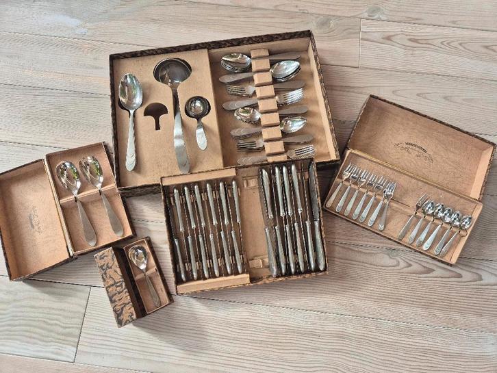 Bestek van Zilverfabriek Voorschoten, Maison & Meubles, Cuisine | Couverts, Utilisé, Ensemble de couverts, Autres matériaux, Enlèvement ou Envoi