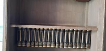 Encyclopedie Oosthoek's . 1952. 17 delig. beschikbaar voor biedingen