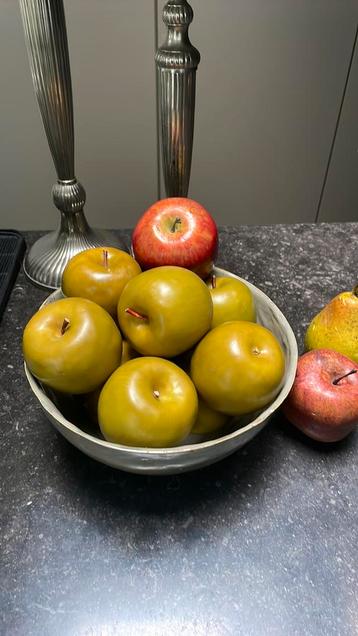 Appels en peer  beschikbaar voor biedingen