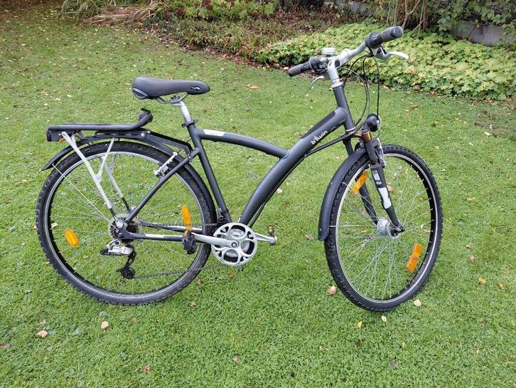 Herenfiets B-Twin 28" alu met 21 versnellingen, Fietsen en Brommers, Fietsen | Cruisers en Lowriders, Zo goed als nieuw, Aluminium