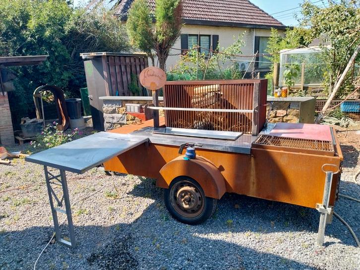 Broche barbecue sur remorque, Bricolage & Construction, Métaux, Enlèvement