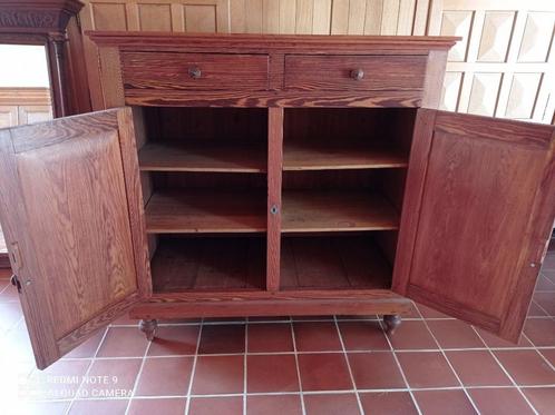 praktische opbergkast / buffetkast in rode den !, Huis en Inrichting, Kasten | Buffetkasten, Ophalen