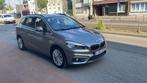 BMW 218d Active tour Luxury, Auto's, Automaat, Beige, Diesel, 5 deurs