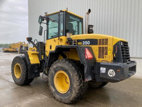 Komatsu WA250, Zakelijke goederen, Machines en Bouw | Kranen en Graafmachines, Wiellader of Shovel, Ophalen