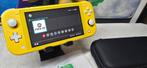 gele switch lite console + game+hoesje + oplader en garantie, Ophalen of Verzenden, Zo goed als nieuw