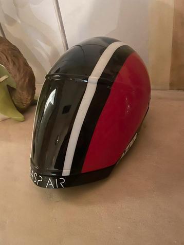 Lazer wasp air TT helm disponible aux enchères