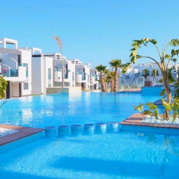 Benedenverdieping appartement in Oasis Beach Punta Prima, Immo, Appartementen en Studio's te huur