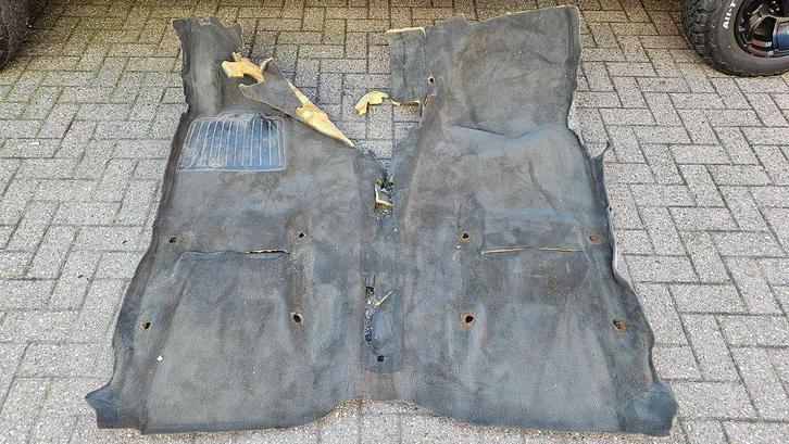 Tapijt vloerbedekking zwart antraciet BMW 3 serie E30 cabrio, Auto-onderdelen, Interieur en Bekleding, BMW, Gebruikt, Ophalen