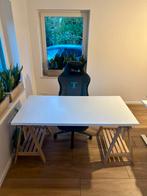 Bureau Linnmon 150x75 en 2 Mittback schragen, Huis en Inrichting, Ophalen, In hoogte verstelbaar, Gebruikt, Bureau