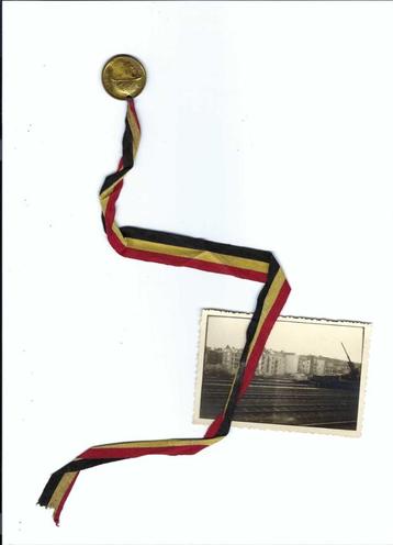 Flag 8,8cm beschikbaar voor biedingen