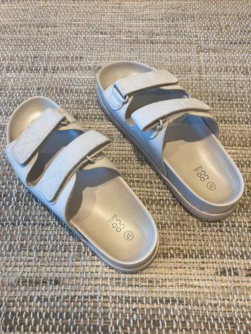 Beige slippers maat 37, Coco Bella, Enlèvement ou Envoi, Beige, Comme neuf