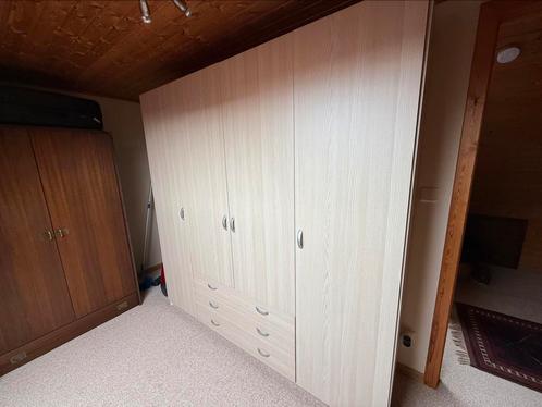 Gratis kleerkasten, Huis en Inrichting, Kasten | Kleerkasten, Zo goed als nieuw, Ophalen