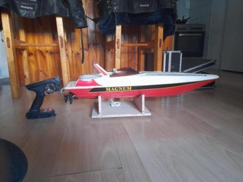 Pracht snelle vintage Robbe magnum RTR, Hobby en Vrije tijd, Modelbouw | Boten en Schepen, Zo goed als nieuw, Groter dan 1:32