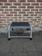 Bo-Camp Opstapje Rond - Antislip - 44x35x25 Cm, Zo goed als nieuw