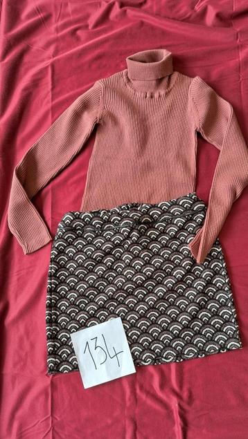 Rok + souspull  maat 134 beschikbaar voor biedingen