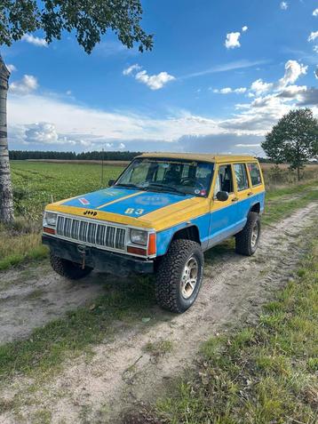 Jeep cherokee offroad beschikbaar voor biedingen