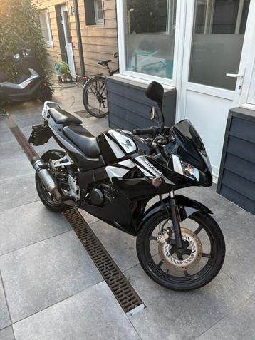Honda cbr 125cc beschikbaar voor biedingen