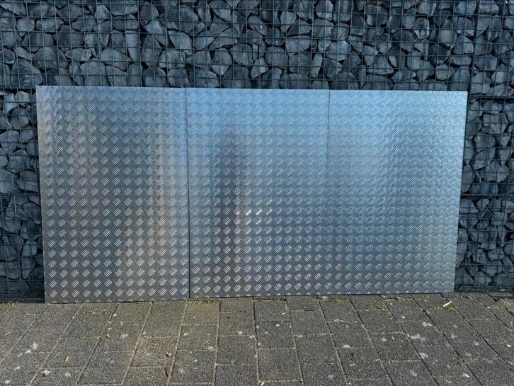 3 x nieuwe alu traanplaat 125 cm x 83,5 cm 3,5/5 mm, Doe-het-zelf en Bouw, Vloerdelen en Plavuizen, Nieuw, Ophalen