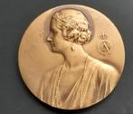 Medaille - Koningin Astrid, Collections, Collections Autre, Enlèvement ou Envoi, Comme neuf