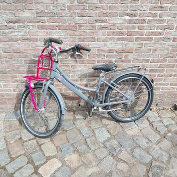 Meisjesfiets  beschikbaar voor biedingen