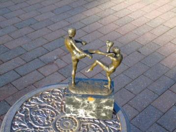 gesigneerde bronzen kickboksboxers, MILO beschikbaar voor biedingen