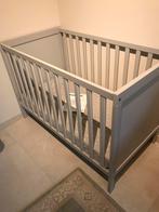 Kinderbedje met matras/beschermhoes, Kinderen en Baby's, Ophalen, Zo goed als nieuw, Matras