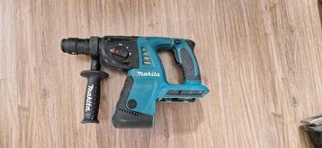 Marteau combiné Makita 36 g disponible aux enchères