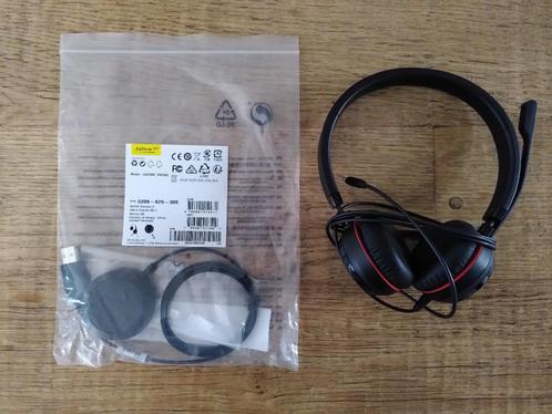 Jabra Evolve 30 II Headphones (with case and controller), Computers en Software, Headsets, Nieuw, On-ear, Bedraad, Mute-functie