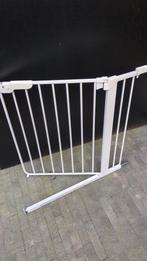 Porte d'escalier blanche, Barrière de sécurité, Enlèvement, Utilisé, Métal ou Fer