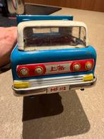 Oude wagen in blik, Ophalen