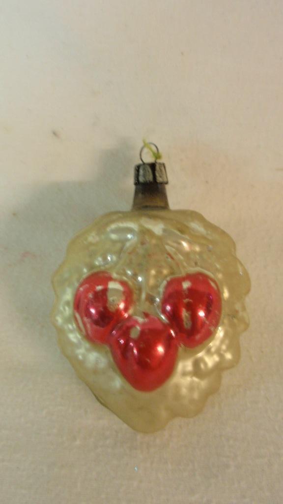 Oude glazen kerstbal blad met kersen, Diversen, Kerst, Gebruikt, Ophalen of Verzenden