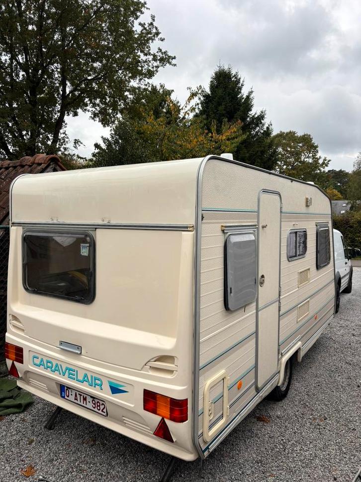 Caravelair Bamba Lux met voortent, Caravans en Kamperen, Caravans, Particulier, tot en met 4, 750 - 1000 kg, Standaardzit, Caravelair