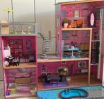 Groot barbie huis met lift en zwembad Kidkraft, Kinderen en Baby's, Speelgoed | Poppenhuizen, Zo goed als nieuw, Ophalen