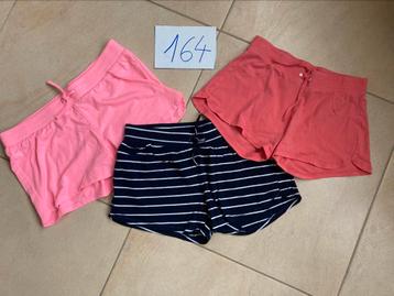 Drie Meisjes Zomer Shorts maat 164 beschikbaar voor biedingen