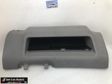 Dashboard ondervak grijs Audi 100 C3 443010031B beschikbaar voor biedingen