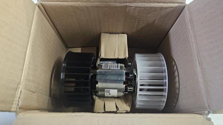 Kachelmotor nieuw zonder airco BMW 3 serie E30 64111370930 1, Auto-onderdelen, Airco en Verwarming, BMW, Nieuw, Herkomst onderdeel bekend