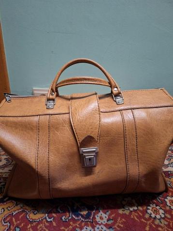 Vintage weekendtas  beschikbaar voor biedingen