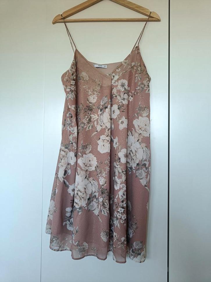 Mango - Zalmroze jurk met bloemen, Vêtements | Femmes, Robes, Comme neuf, Taille 38/40 (M), Rose, Au-dessus du genou, Enlèvement ou Envoi
